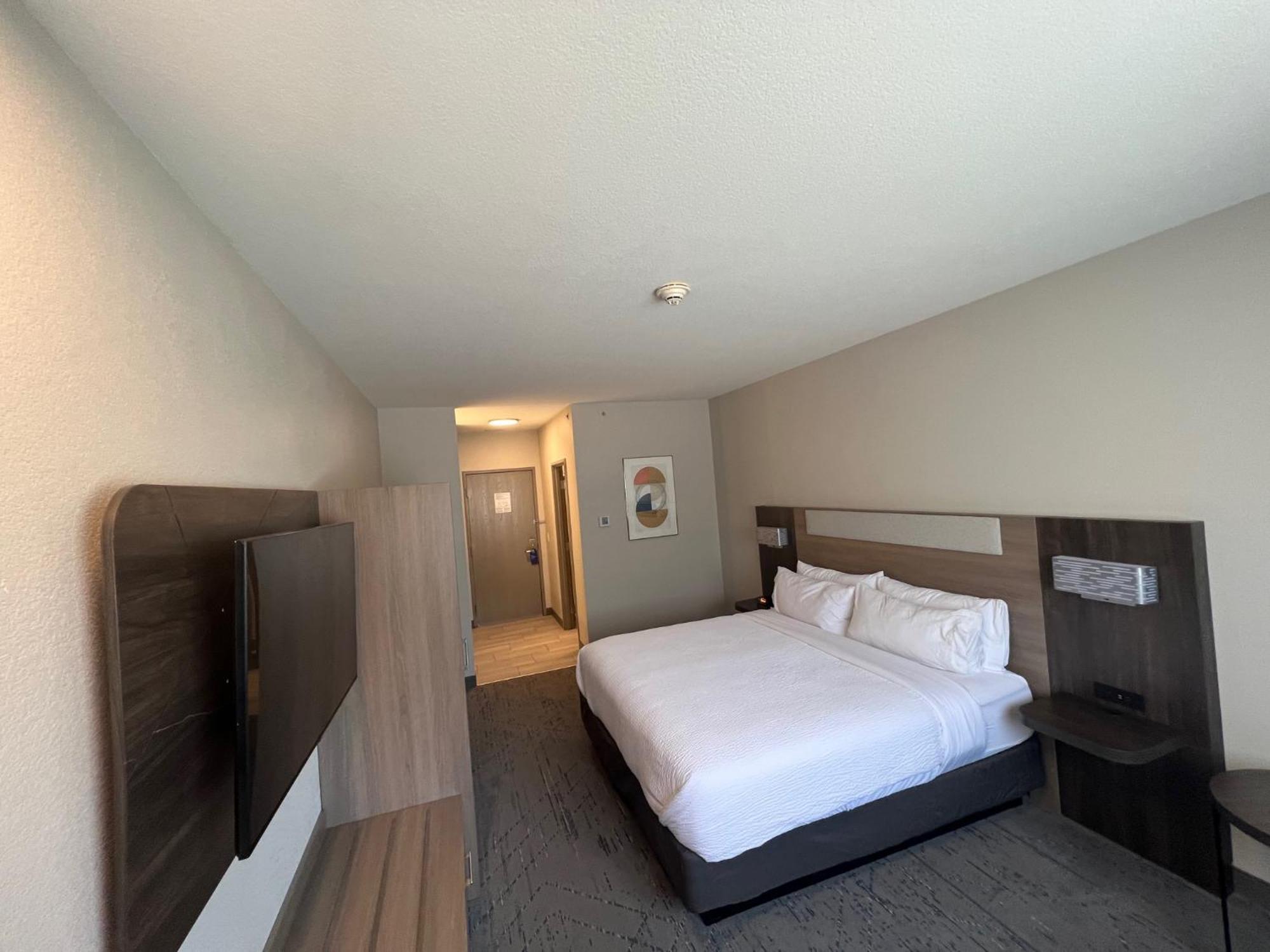 Holiday Inn Express - Wichita North - Park City By Ihg Exterior foto
